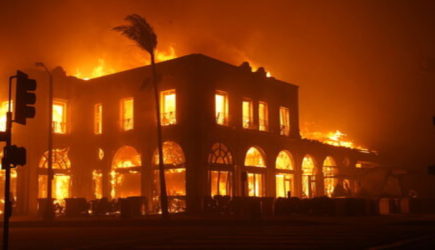 Погорельцев Лос-Анджелеса лишили страховки. Дугин объяснил, что происходит на самом деле: &#171;Горит Америка Обамы и Байдена&#187;