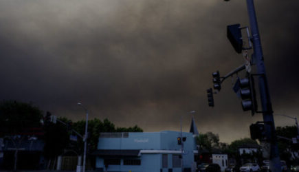 Сбежавшие из России &#171;звёзды&#187; готовятся к эвакуации в Лос-Анджелесе. Кто из релокантов оказался в эпицентре пожара