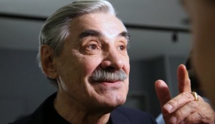 Жалуются на 60 тысяч в месяц: Назван размер пенсий российских звезд