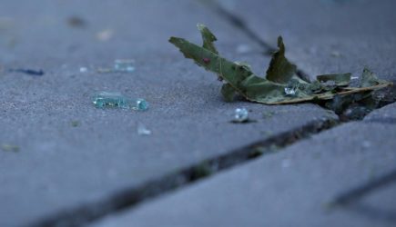 Неизвестный устроил взрыв в пункте выдачи в российском регионе