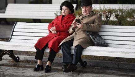 Минтруда: в 2025 году пенсии вырастут в среднем на 14%