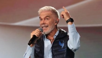 Продюсер Дворцов раскрыл заработок Газманова за один концерт