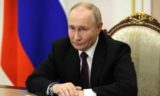 Путин поручил «задним числом» проиндексировать страховые и военные пенсии на 9,5%