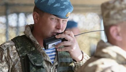 СБУ организовала доставку для российского генерала. Что ему привезли?