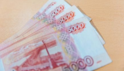 Дадут рекордные суммы: кому из семей в России сулят новые деньги — уже в феврале