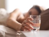 Забудьте о воде натощак. Причина серьёзная