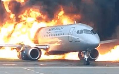 В аэропорту дотла сгорел самолет &mdash; на борту было 169 пассажиров