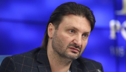 &#171;Уничтожила себя&#187;: Запашный высказался о Пугачевой