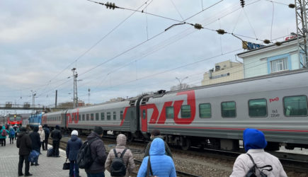 Пассажиры в бешенстве сдают билеты: новый запрет в поездах РЖД