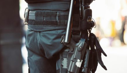 В квартире известного актера нашли взрывное устройство