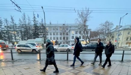 И работающие, и неработающие &mdash; все российские пенсионеры получат приятный денежный бонус с 1 марта