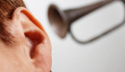 Хронический стресс ухудшает слух, выяснили ученые