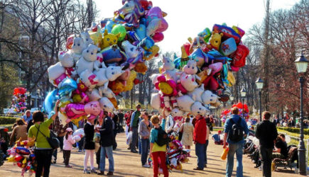 Почему не будет «длинных выходных» 23 февраля и 8 марта: на какие даты их перенесли