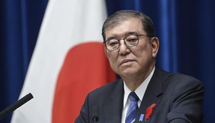 Японский премьер потребовал вернуть Курилы &mdash; ответ России лишил его дара речи