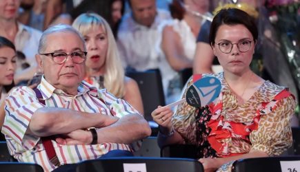 Стало известно, что молодая жена Петросяна годами не платила за коммуналку