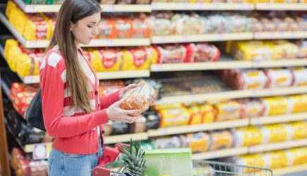 Терапевт перечислил продукты, которые разжижают кровь