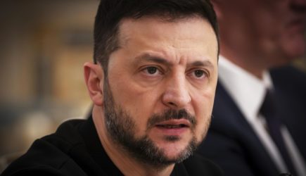 &laquo;Пошёл на хитрость&raquo;: На Украине раскрыли план Зеленского с перемирием