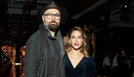 «И это про свою жену!» За что Чумакова осудили в Сети после интервью Бондарчук