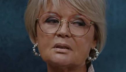 Юлия Меньшова заявила о нежелании разводиться с мужем из-за лени