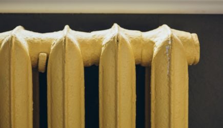 Понижаем градус: эти регионы первыми останутся без отопления