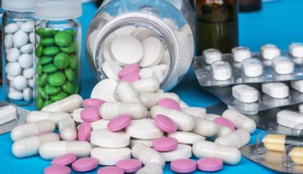 Россиянам рассказали, когда безобидные лекарства могут убить