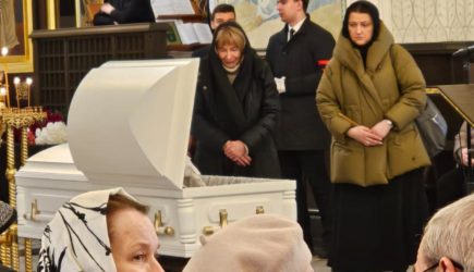 Господи, помилуй: как выглядит в гробу умершая от рака Лариса Голубкина