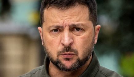 Зеленского заподозрили в безумии: вот что увидели в его кабинете