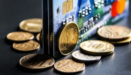 Банковские карты некоторых россиян заблокируют с 1 июня
