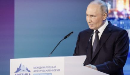 «Это не экстравагантные разговоры». Путин объяснил, почему Трамп хочет присоединить Гренландию