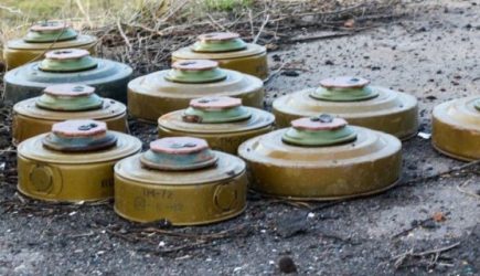 Бойцы ВСУ при бегстве из Курской области подорвались на своем же минном поле