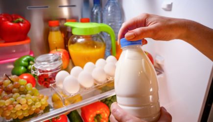 Не чипсы и не газировки: названы пять продуктов, вызывающих рак