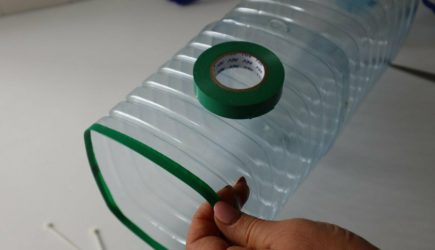 5-литровые пластиковые бутылки собираю и берегу как зеницу ока: вот что из них можно сделать &mdash; лучший лайфхак для дома и дачи