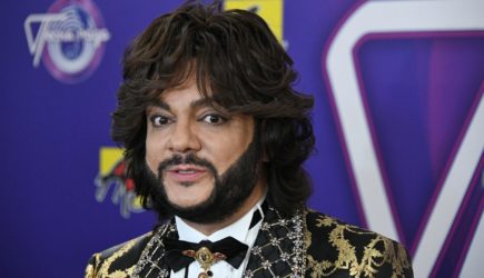 Родные бьют тревогу: состояние Филиппа Киркорова ухудшается с каждым днём. Его шаги становятся все тише