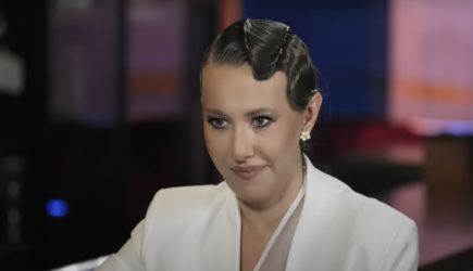 Нарушившая закон Ксения Собчак спешно покинула Россию