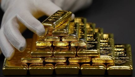 Минфин России с 7 апреля приступает к продаже валюты и золота