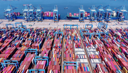 Китай введет ответные пошлины в 34% на всю продукцию из США