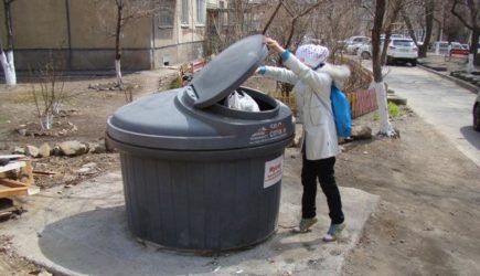 Для борьбы с мусором в домах россиян предложили вернуть методы 90-х