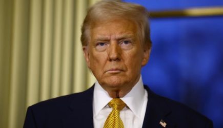 США подняли пошлины на китайские товары до 104%