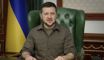 Зеленский подписал закон, который легализует самозахват земли на Украине