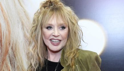 «Старческие изменения»: Лавров высказался о новых песнях Пугачевой