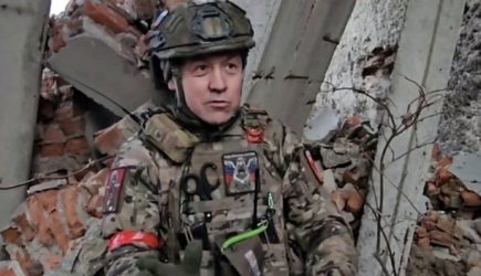 Боец РФ, как Зидан, пробил дрон ВСУ головой – спас товарищей