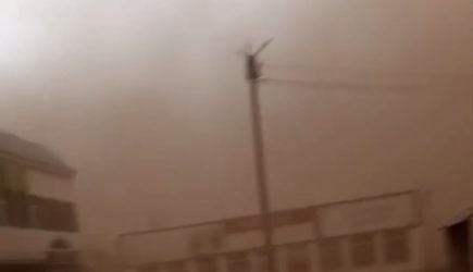 Штормовой ветер охватил регионы Сибири 5 апреля