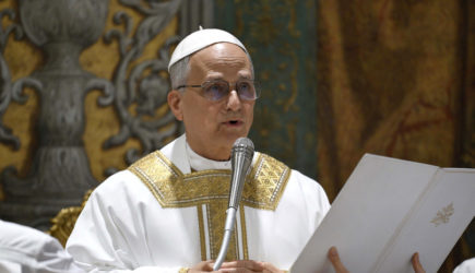 Зеленский пригласил нового Папу Римского совершить апостольский визит на Украину