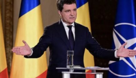 &laquo;Режут паспорта, призывают к революции&raquo;. Румыны недовольны итогами выборов президента, на них победил поддерживающий Киев кандидат