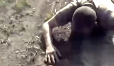 «Воспитательный процесс». Сослуживцы протащили бойца СВО за трос на машине. Его обвинили в попытке сдаться в плен