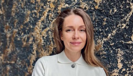 Толкалина показала фото без трусов