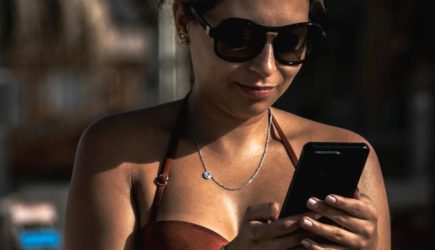 Девушки принялись оценивать свою сексуальность с помощью ChatGPT