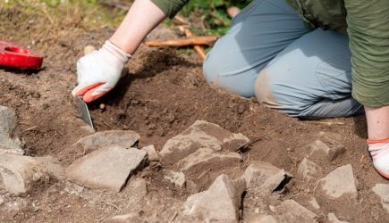 Удивительная находка артефактов при ремонте дороги