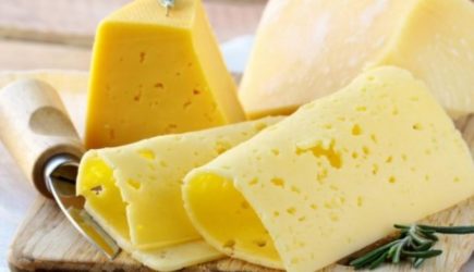 Сколько сыра можно съесть без вреда для здоровья: безопасная дневная норма