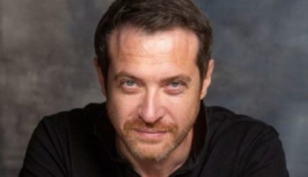 Уехавший после начала СВО известный российский актер пропал в Израиле после бомбежек